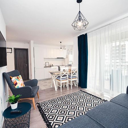 White Mood Apartment 2 Brasov Exterior photo