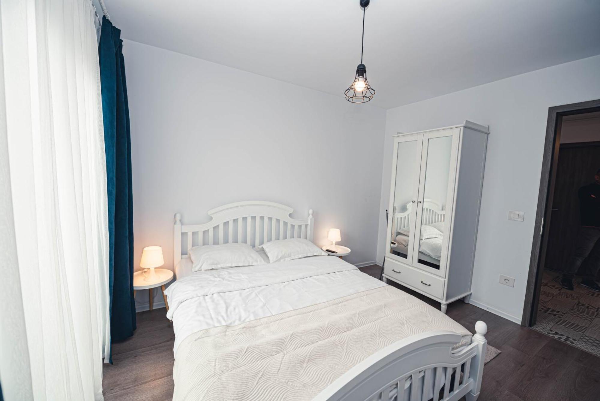 White Mood Apartment 2 Brasov Exterior photo