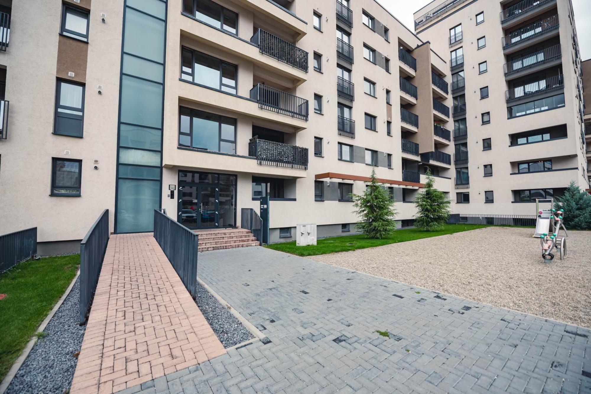 White Mood Apartment 2 Brasov Exterior photo