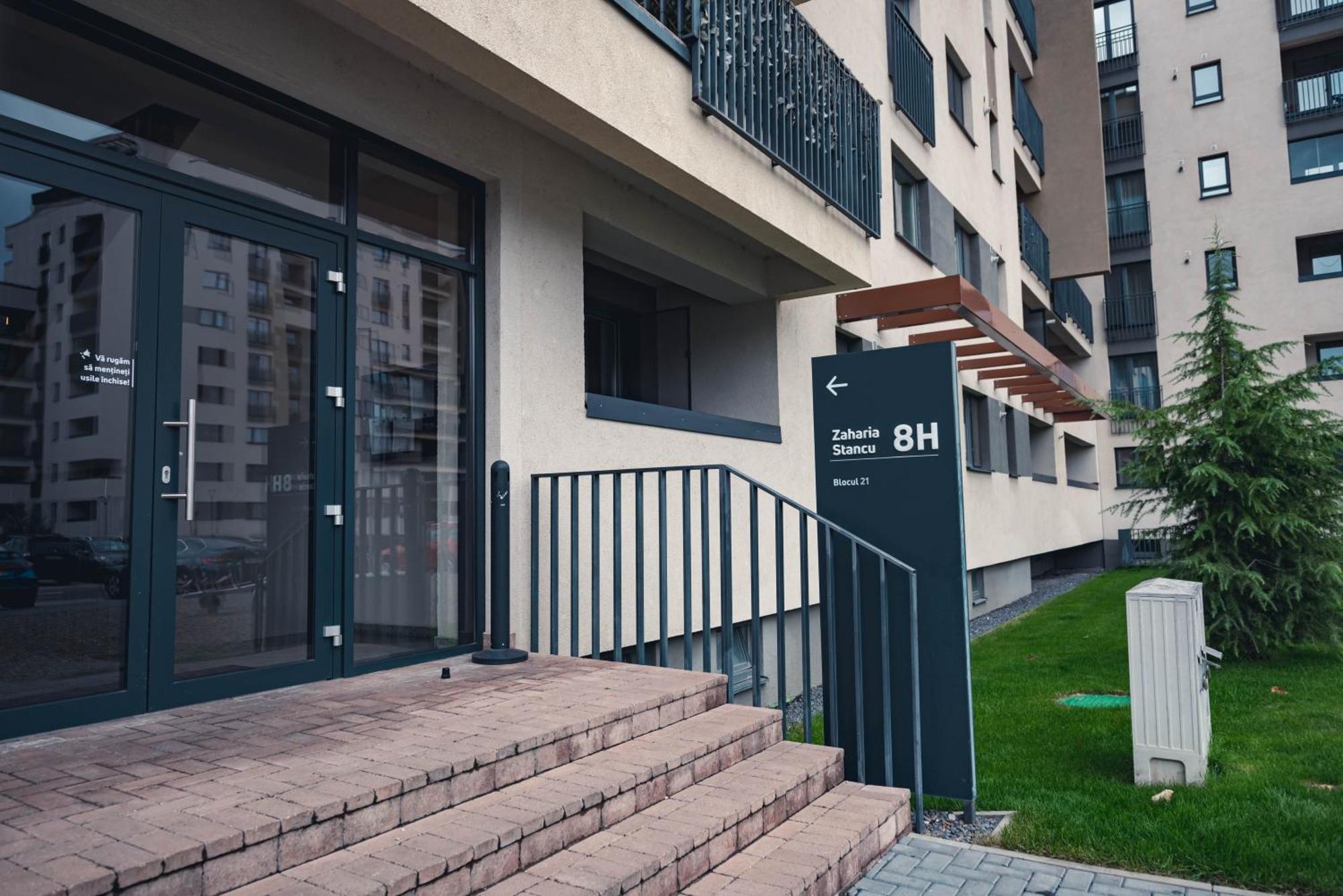 White Mood Apartment 2 Brasov Exterior photo